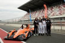 Гоночный болид G-Drive Racing в аэропорту Шереметьево помог москвичу покорить трассу Moscow Raceway